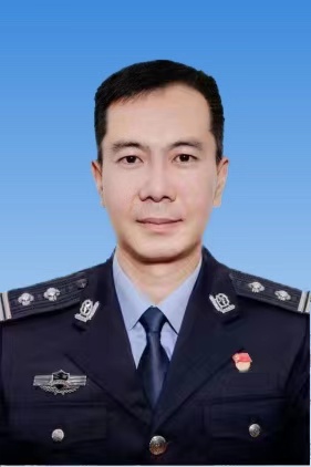 李平